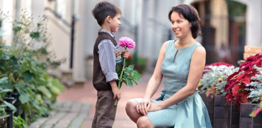 100 Frases Dedicadas a las Madres | Preciosas Frases Dedicadas a las Madres | Preciosas