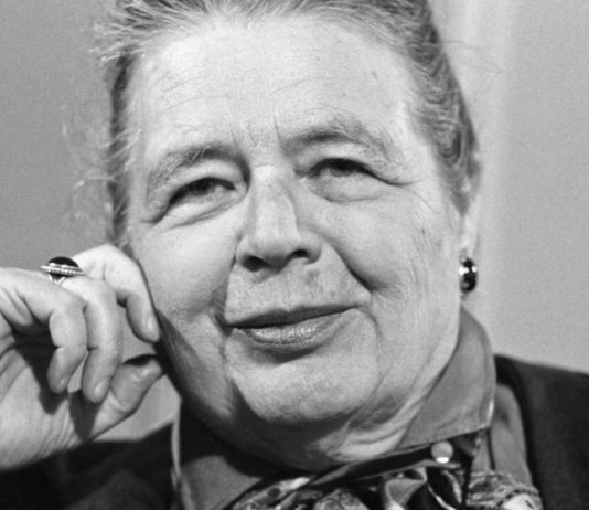 100 Frases de Marguerite Yourcenar: mente y pluma privilegiadas 30 Frases de Marguerite Yourcenar: mente y pluma privilegiadas