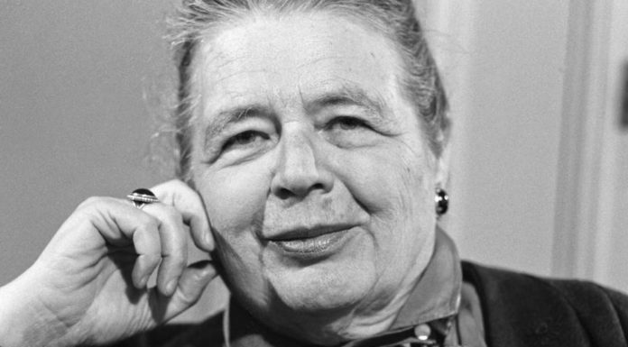 100 Frases de Marguerite Yourcenar: mente y pluma privilegiadas 30 Frases de Marguerite Yourcenar: mente y pluma privilegiadas