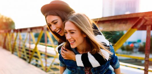 30 Frases de mejores amigas que te enseñan el valor de la amistad Frases de mejores amigas
