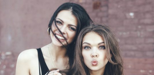 30 Frases para primas | Amistad dentro del núcleo familiar Frases para primas