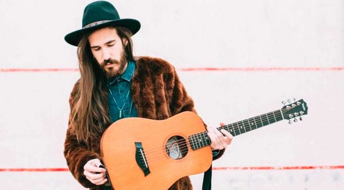 80 Frases de Carlos Sadness: el sabor tropical de la metafísica Frases de Carlos Sadness