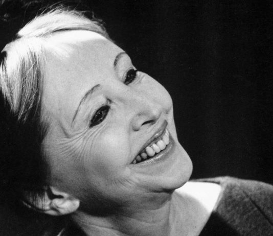 130 Frases de Anaïs Nin | La escritora de la sensualidad Frases de Anaïs Nin