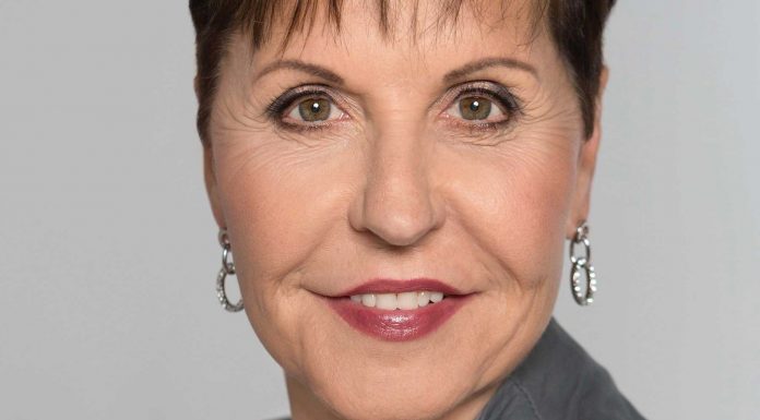 110 Frases de Joyce Meyer | La religión como centro Frases de Joyce Meyer
