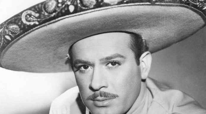 50 Frases de Pedro Infante | Un charro «A toda máquina» Frases de Pedro Infante