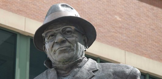 50 Frases de Vince Lombardi | Icono del fútbol americano Frases de Vince Lombardi