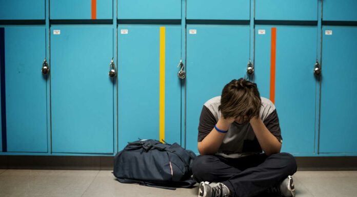 150 Frases de Discriminación | Una barrera para la solidaridad frases de discriminación