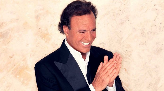 70 Frases de Julio Iglesias | El artista europeo más exitoso de la historia frases de julio iglesias