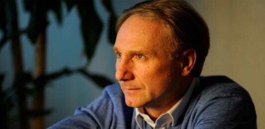 90 Frases de Dan Brown | Descifrando los secretos de la iglesia católica Frases de Dan Brown