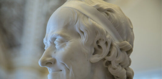 10 Libros de Voltaire | Filosofía e ironía en una prosa exquisita Libros de Voltaire