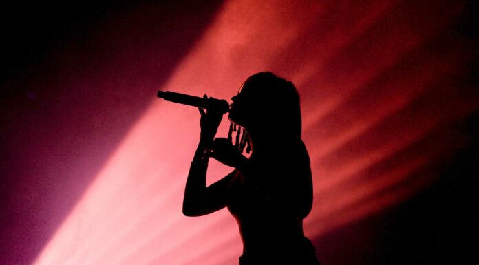 10 Frases de Karol G | La cantante que se ha impuesto en el reggaetón 30 Frases de Karol G | La cantante que se ha impuesto en el reggaetón