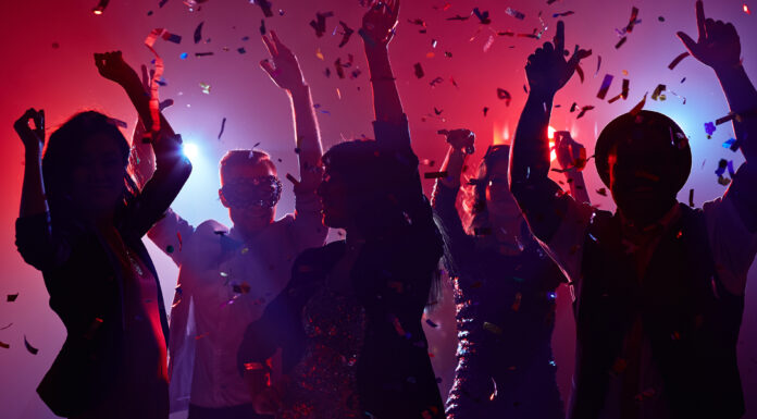 80 Frases de Fiesta | ¡Pasarlo bien es necesario para todos! 20 Frases de Fiesta | ¡Pasarlo bien es necesario para todos!