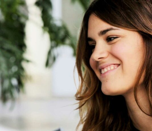 Todos los libros de Elvira Sastre | La poeta madrileña de la generación Y Libros de Elvira Sastre