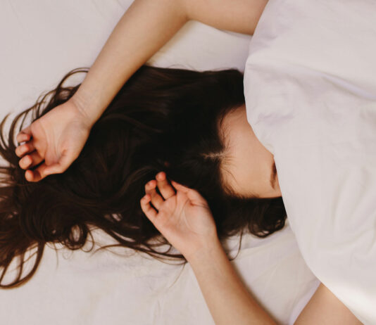 30 Afirmaciones positivas para dormir | ¡Sueña cosas increíbles! afirmaciones para dormir