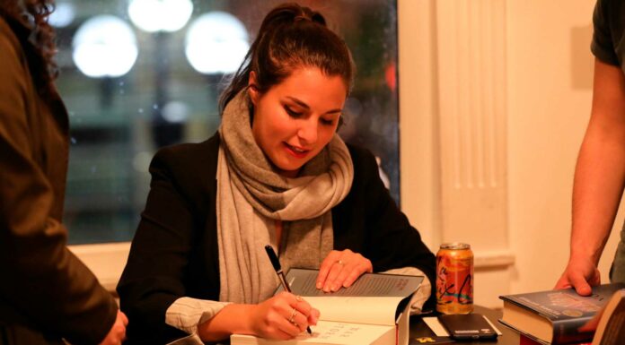 Todos los libros de Victoria Aveyard | Literatura juvenil y de ficción victoria aveyard libros