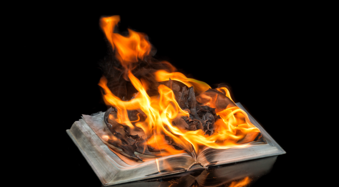 10 Libros polémicos de la historia | Verdades secretas y mucha sorpresa libros polemicos de la historia