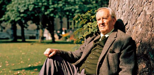4 Libros de J.R.R. Tolkien | Tierras fantásticas e increíbles personajes libros de J.R.R Tolkien