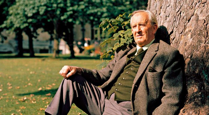 4 Libros de J.R.R. Tolkien | Tierras fantásticas e increíbles personajes libros de J.R.R Tolkien