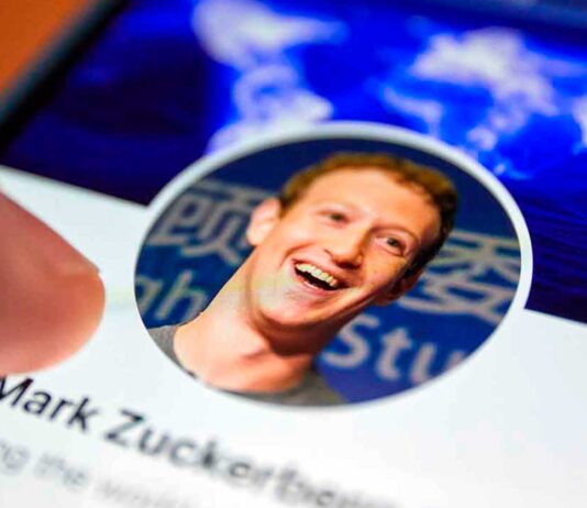 25 Frases de Mark Zuckerberg | El emprendedor de Facebook Frases de Mark Zuckerberg Frases de la Vida