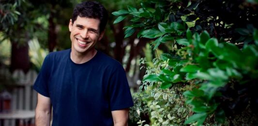 6 libros de Max Brooks | El peligro nos asecha en cada rincón libros de Max Brooks