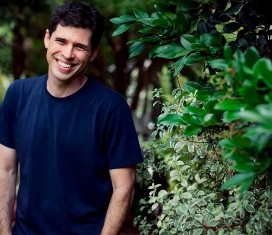 6 libros de Max Brooks | El peligro nos asecha en cada rincón libros de Max Brooks