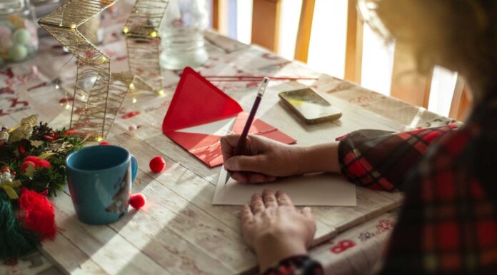 40 Frases para tarjetas y regalos de Navidad | Palabras llenas de cariño Frases para tarjetas de Navidad