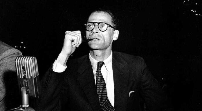 35 Frases de Arthur Miller | Uno de los mejores dramaturgos Arthur Miller: frases más recordadas