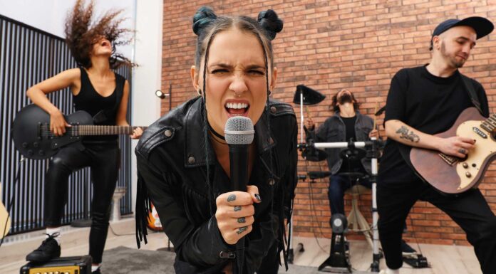 27 frases de canciones de rock | ¡Explosión de emoción y poder! frases de canciones de rock