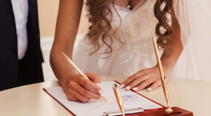 Frases Del Registro Civil: Guardián de nuestras historias vitales