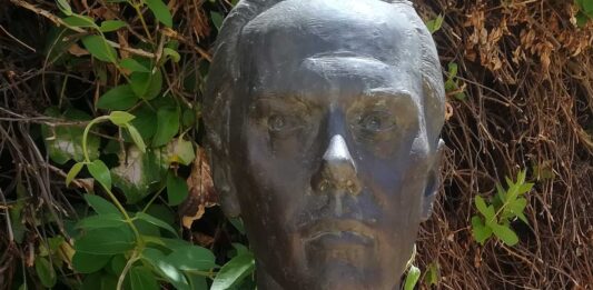 6 Libros de Luis Cernuda | Sensibilidad lírica e identidad cultural libros de luis cernuda