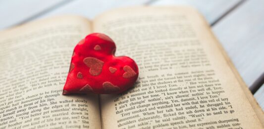 8 Libros de Triángulo Amoroso | Pasiones turbulentas libros de triángulo amoroso