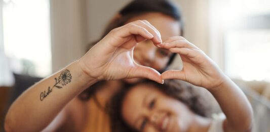 30 frases de familia para tatuajes | Símbolos de amor en la piel frases de familia para tatuajes