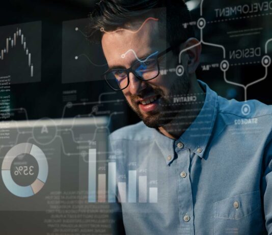 Ciencia de datos: un camino claro para quienes quieren cambiar de carrera como-escoger-una-formacion-en-ciencia-de-datos