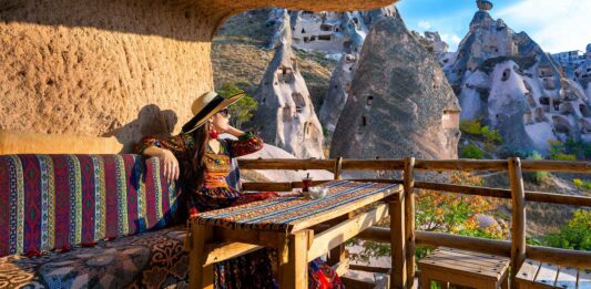 Los 6 destinos más baratos para viajar como un personaje de novela en 2026 destinos-mas-baratos-para-viajar