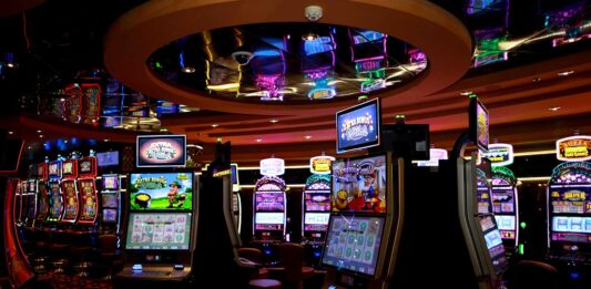 Cómo Los Juegos De Tragamonedas Continúan Mezclando Entretenimiento Y Tecnología Como-Los-Juegos-De-Tragamonedas-Continuan-Mezclando-Entretenimiento-Y-Tecnologia